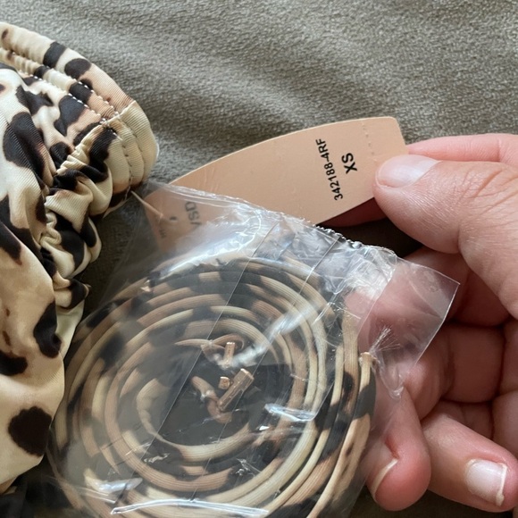 Victoria's Secret Leopard Print Skirted One Piece Swimsuit Dress - Picture 5 of 7